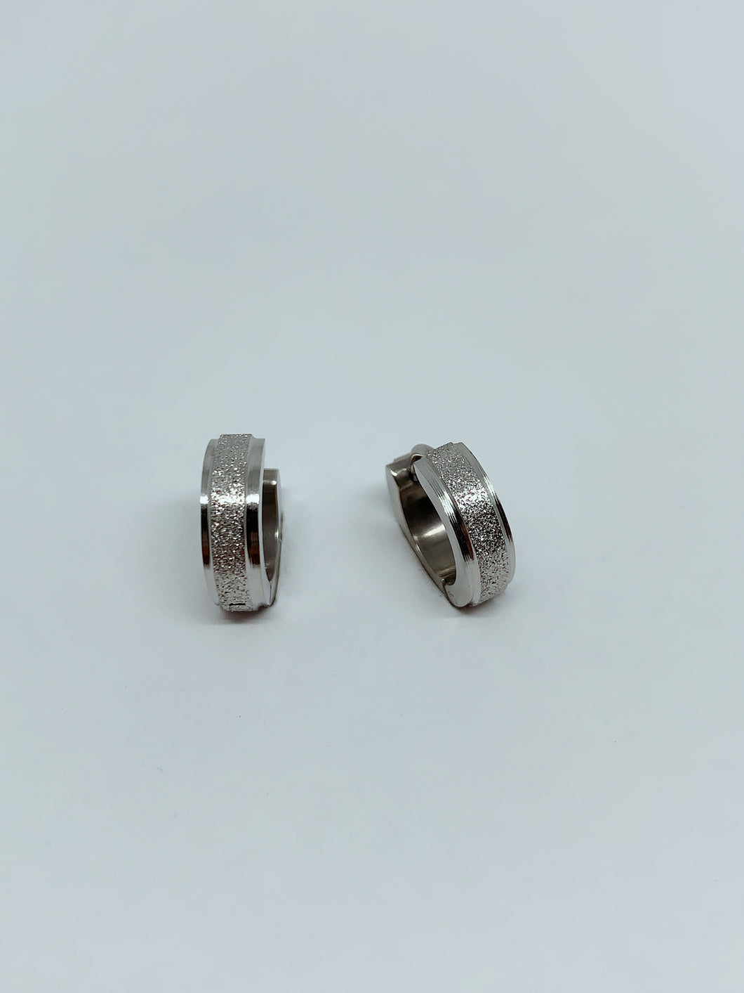 Stainless steel hinge earring