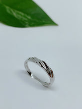 Load image into Gallery viewer, Sterling silver ring
