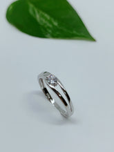 Load image into Gallery viewer, Sterling silver ring
