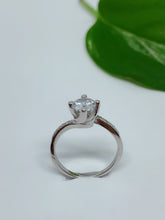 Load image into Gallery viewer, Sterling silver ring
