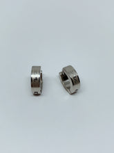 Load image into Gallery viewer, Stainless steel hinge earring
