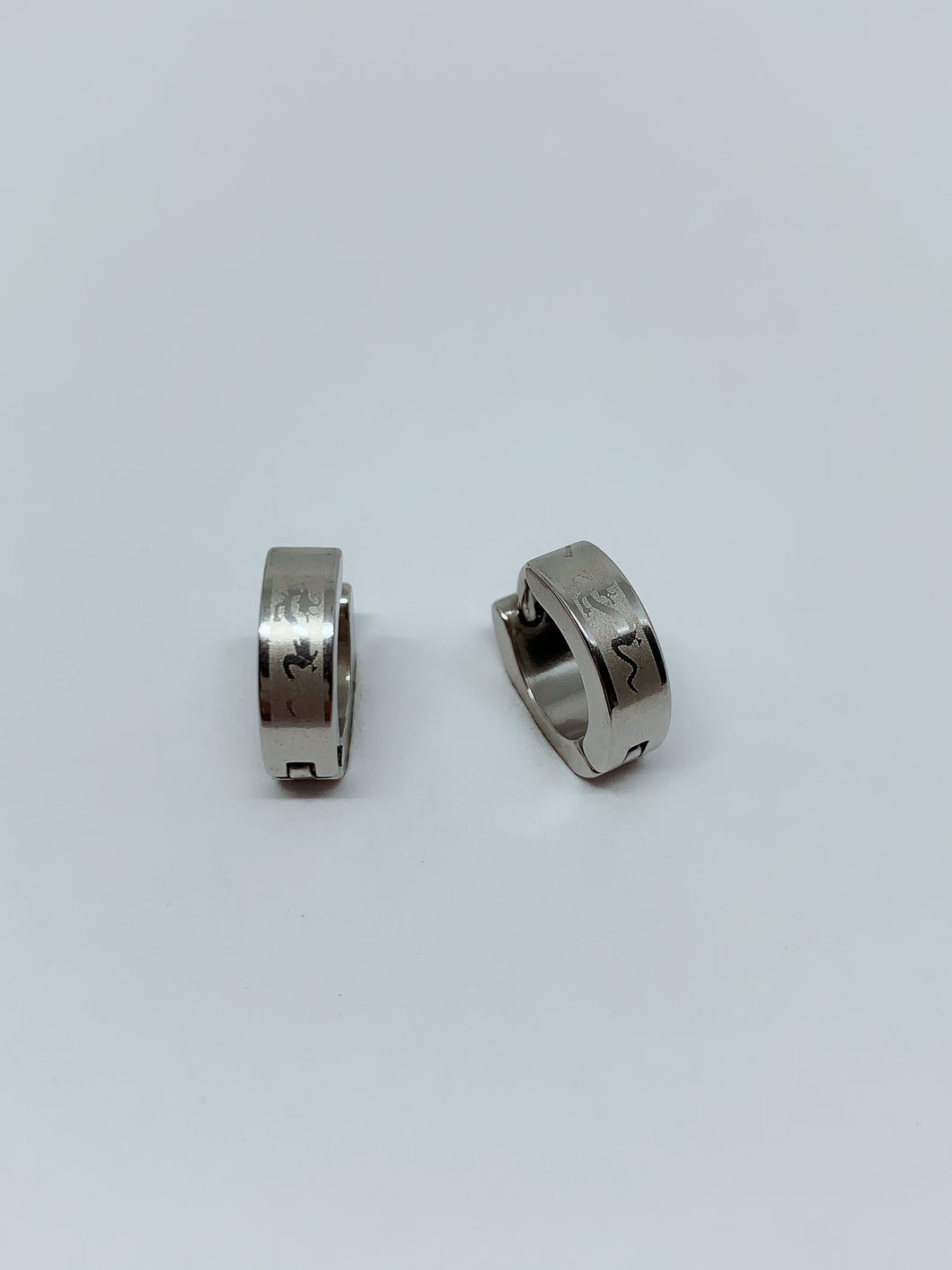 Stainless steel hinge earring