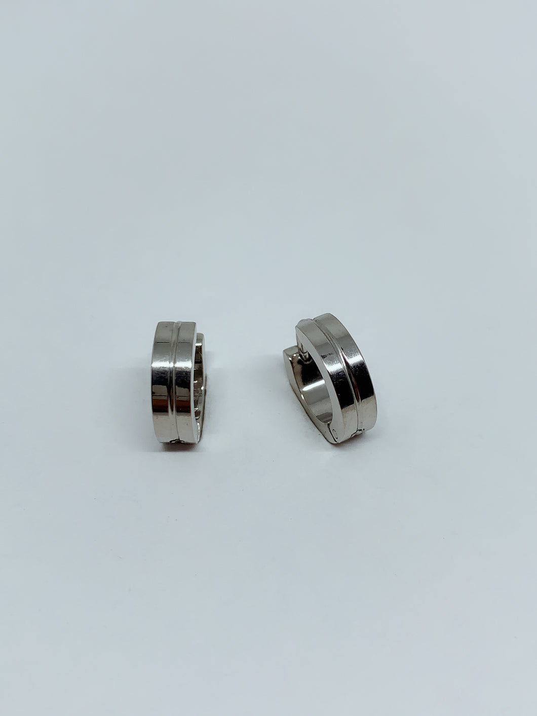 Stainless steel hinge earring