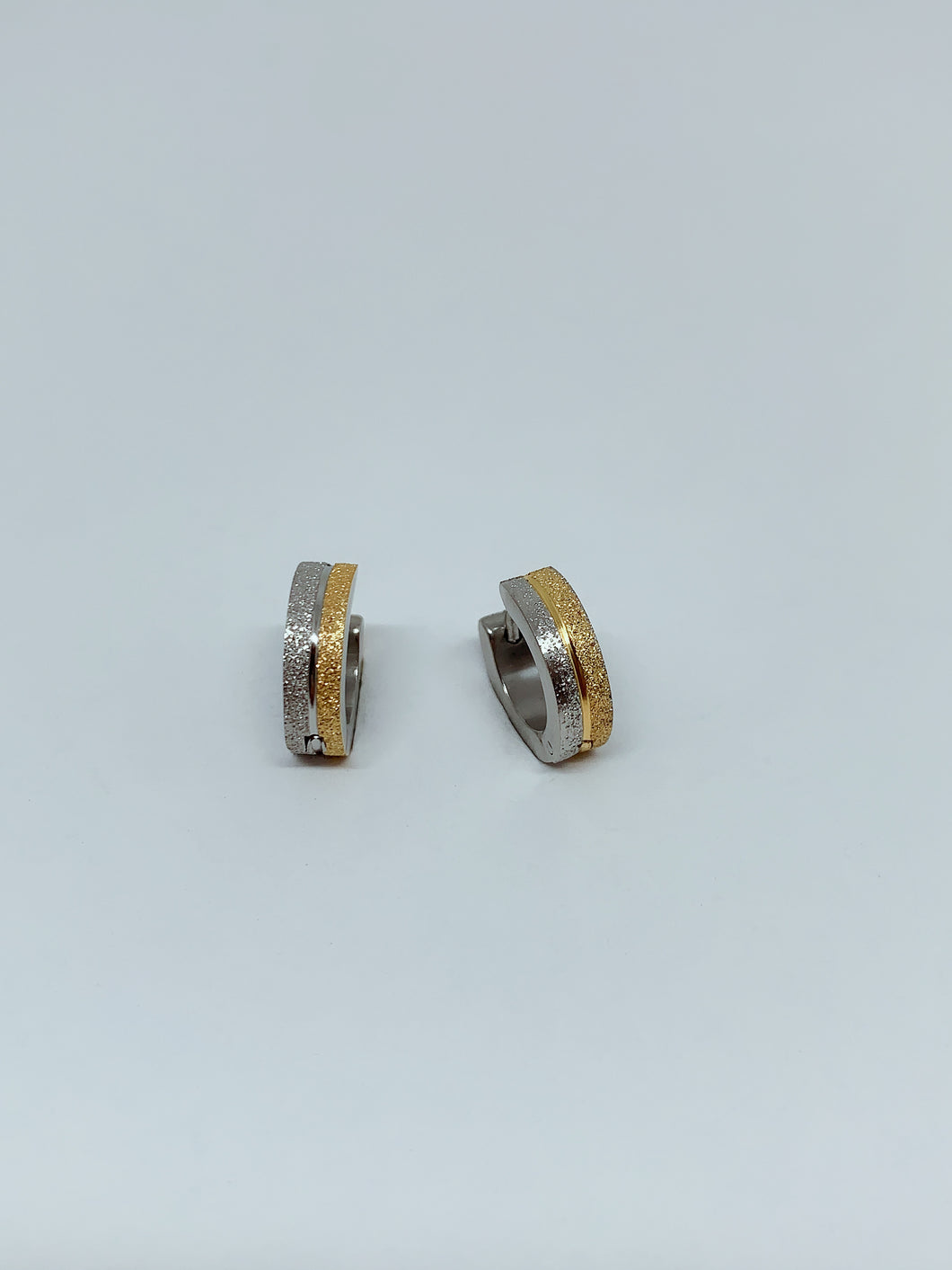 Stainless steel hinge earring