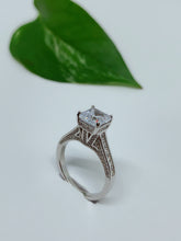 Load image into Gallery viewer, Sterling silver ring
