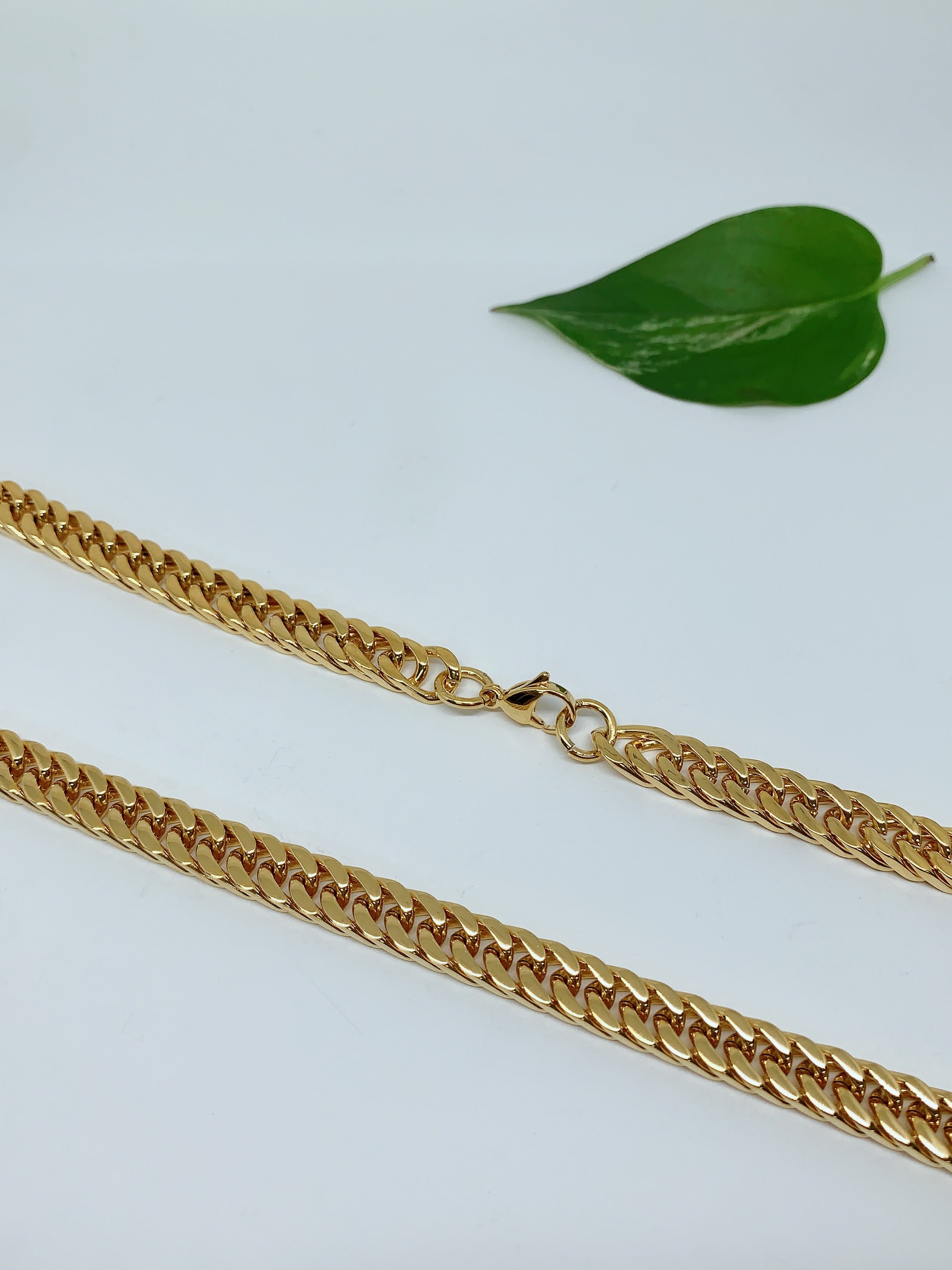 Stainless steel chain