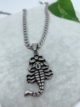 Load image into Gallery viewer, Scorpion Stainless steel pendant
