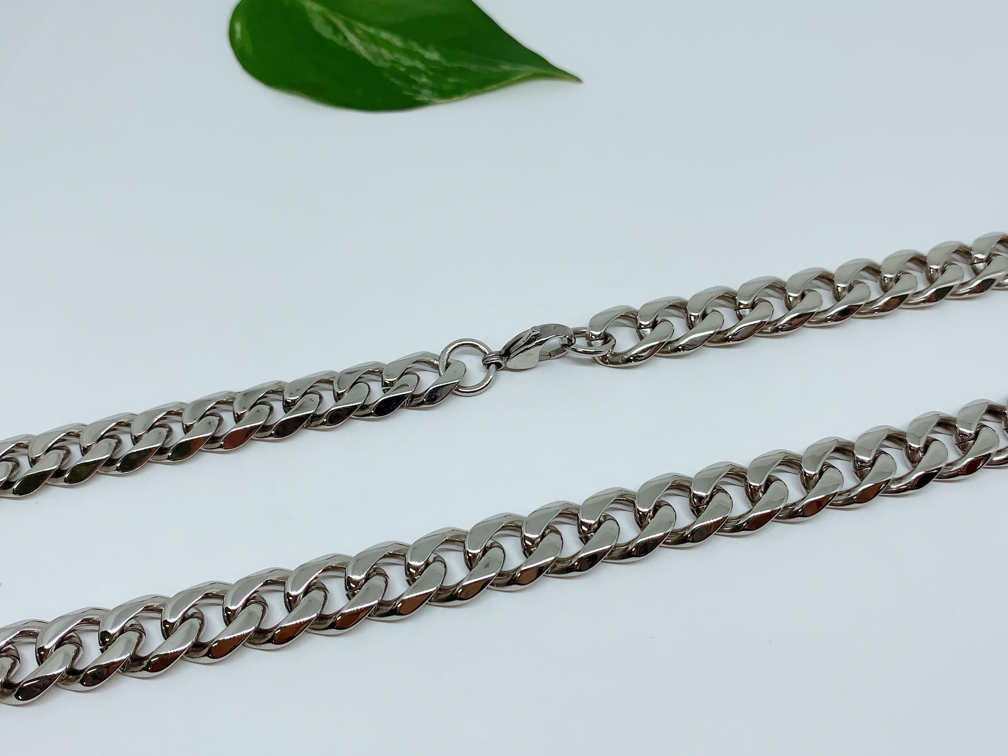 Stainless steel chain