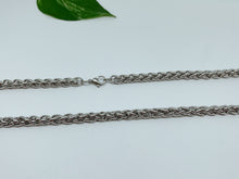 Load image into Gallery viewer, Stainless steel chain
