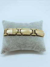 Load image into Gallery viewer, Gold plated stainless steel bracelet
