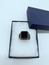 Load image into Gallery viewer, Sterling silver men’s ring
