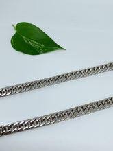 Load image into Gallery viewer, Stainless steel chain
