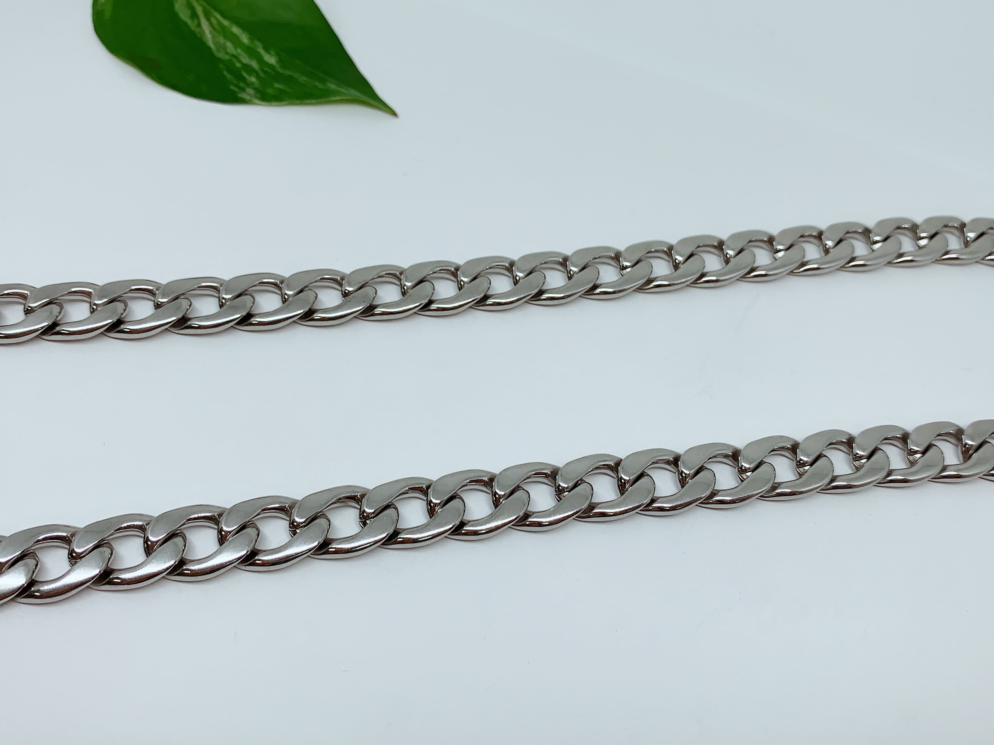 Stainless steel chain