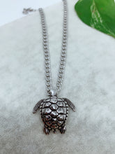 Load image into Gallery viewer, Turtle stainless steel pendant
