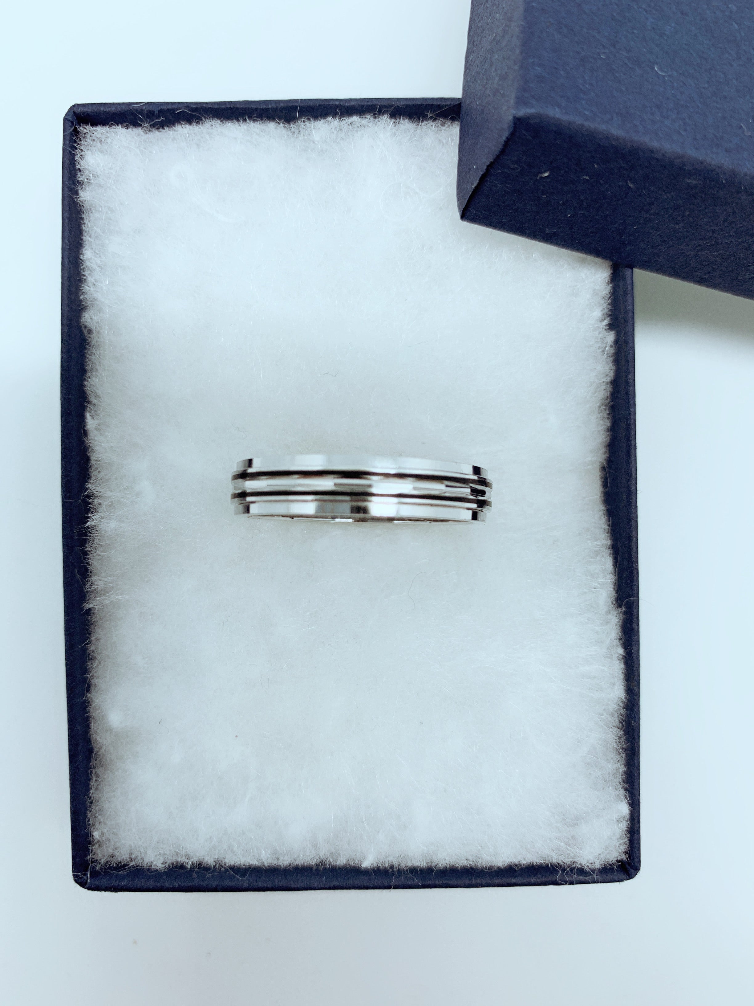 Sterling silver men’s ring