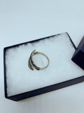 Load image into Gallery viewer, Stainless steel ring
