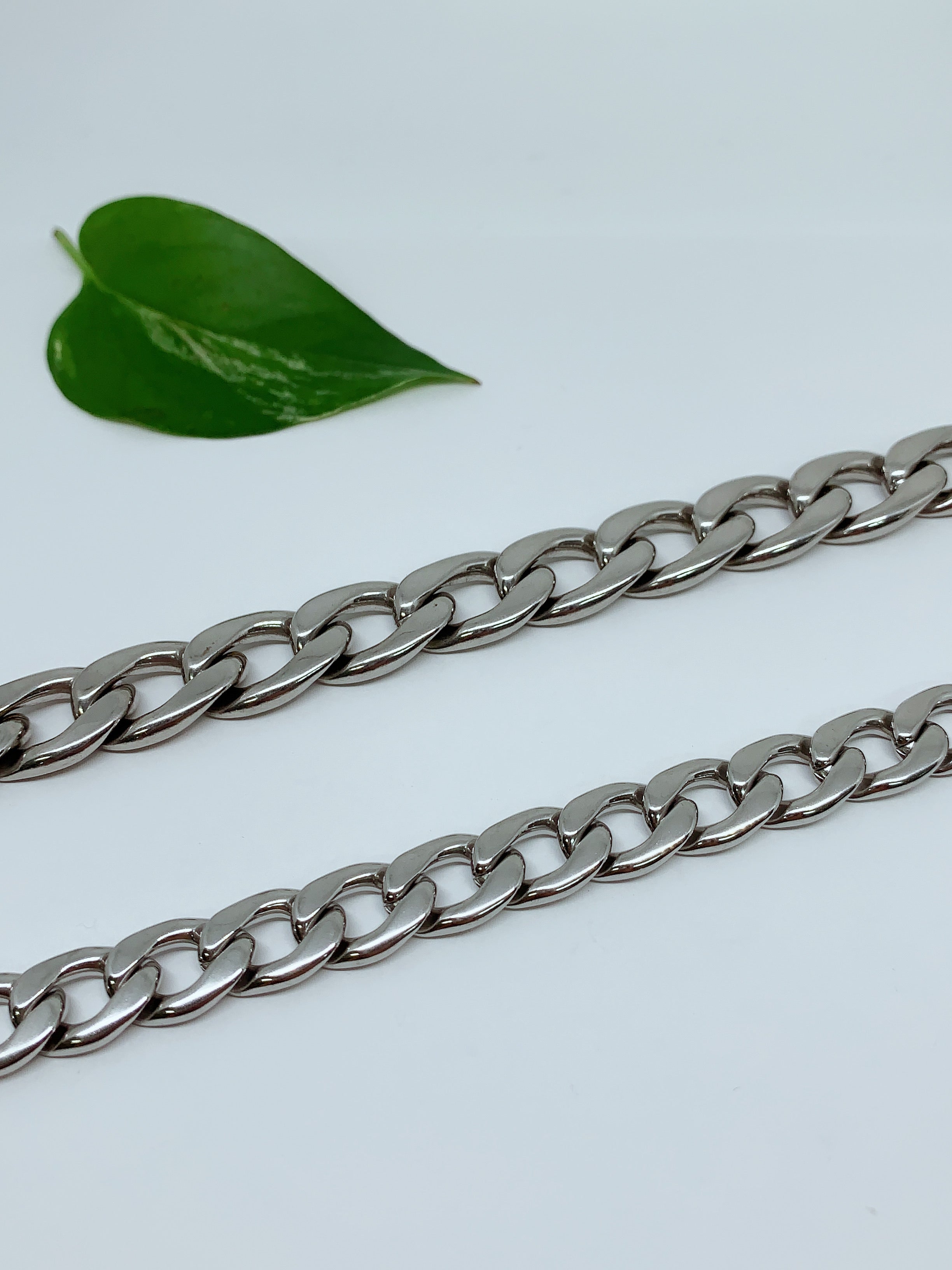 Stainless steel chain