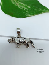 Load image into Gallery viewer, Sterling silver pendant
