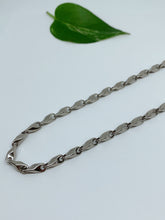 Load image into Gallery viewer, Stainless steel chain
