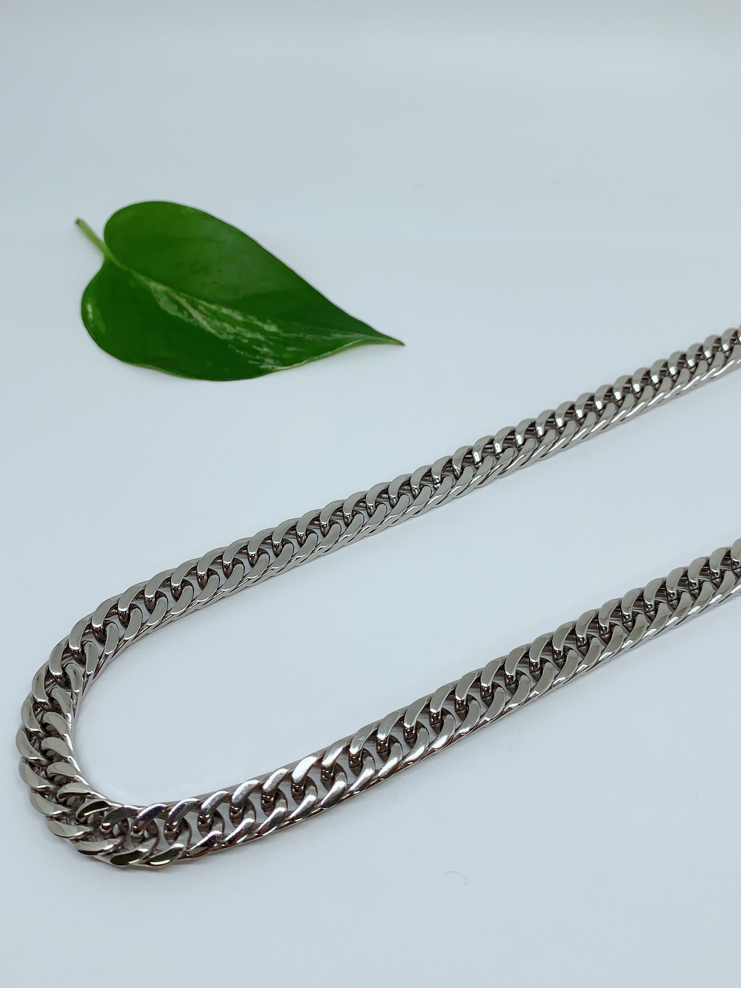 Stainless steel chain