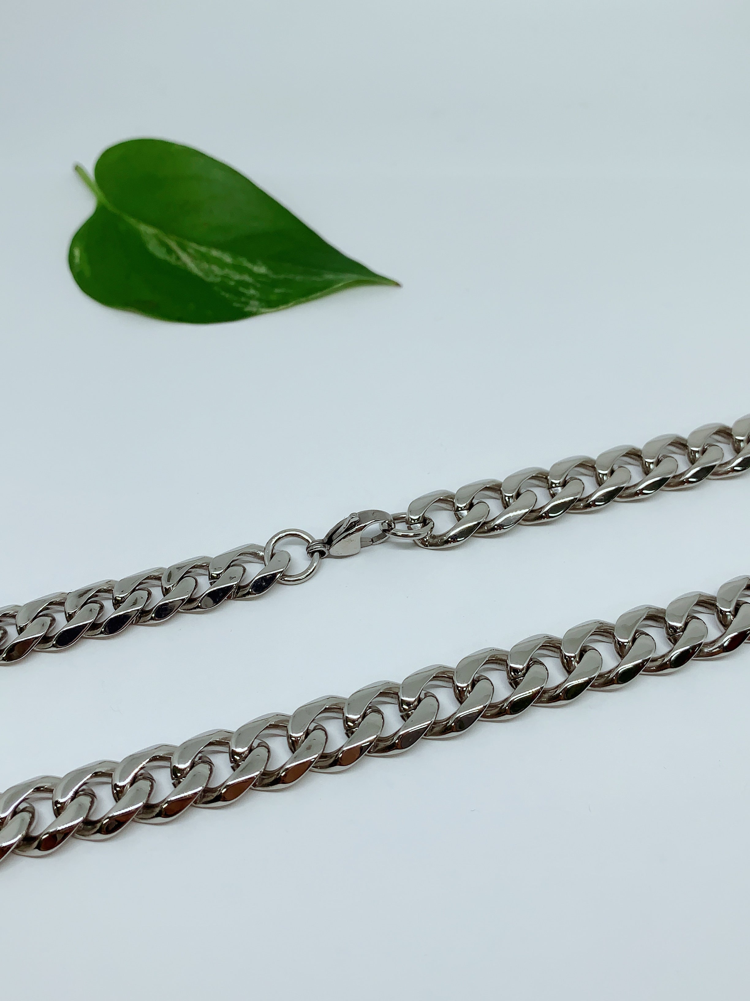 Stainless steel chain