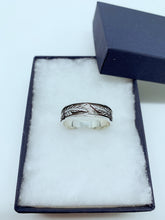 Load image into Gallery viewer, Sterling silver men’s ring
