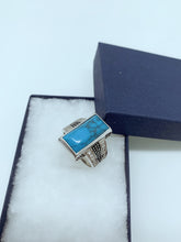 Load image into Gallery viewer, Sterling silver men’s ring
